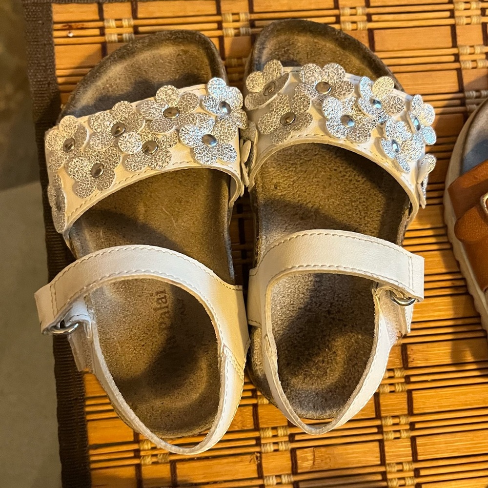 Bundle of 3 Pair of Girls Toddler Size 8 Shoes, Gently Used - Picture 4 of 5
